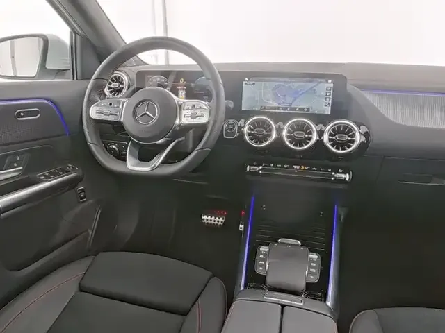 Mercedes-Benz EQA 300
