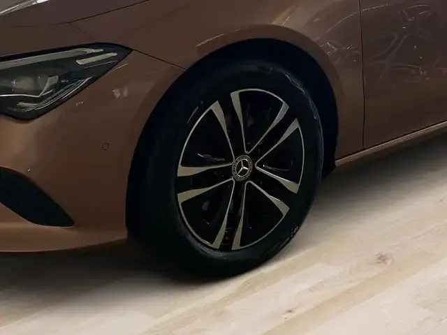 Mercedes-Benz CLA 200