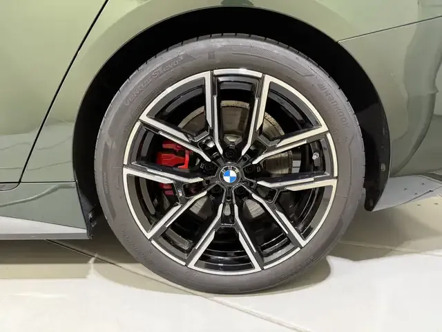 BMW 440