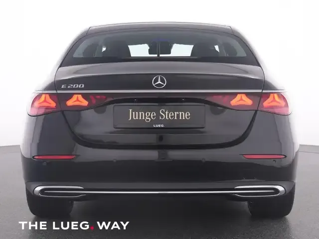 Mercedes-Benz E 200
