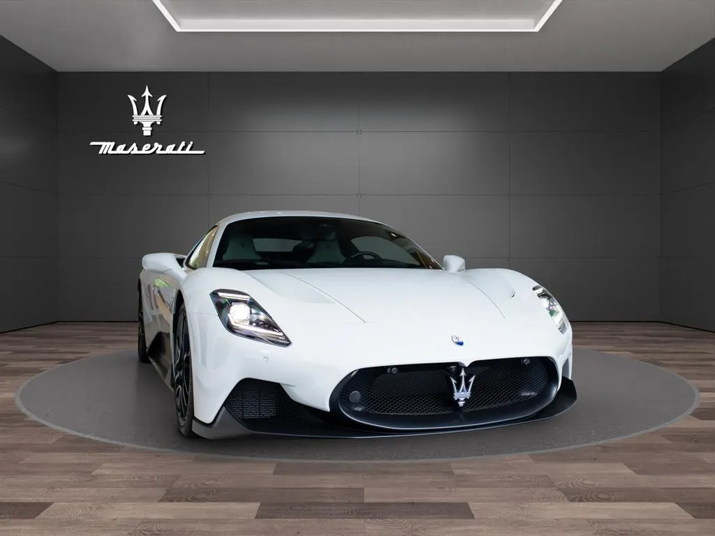 Maserati MC20