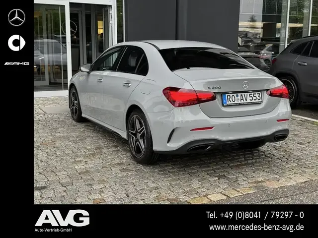 Mercedes-Benz A 200