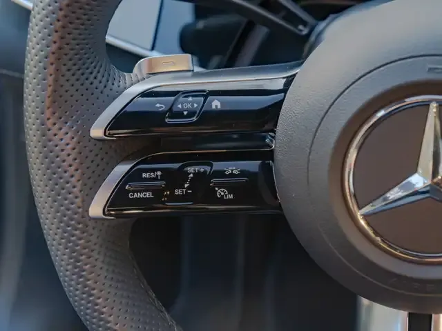 Mercedes-Benz EQE 500