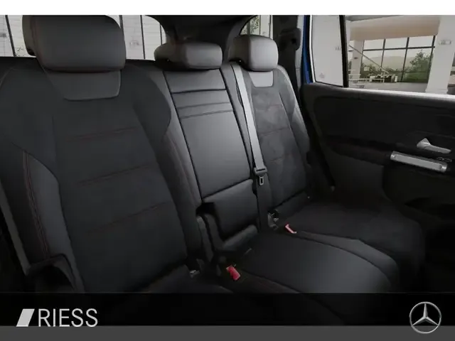 Mercedes-Benz GLB 220