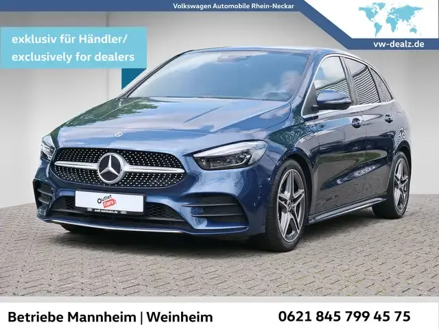 Mercedes-Benz 220