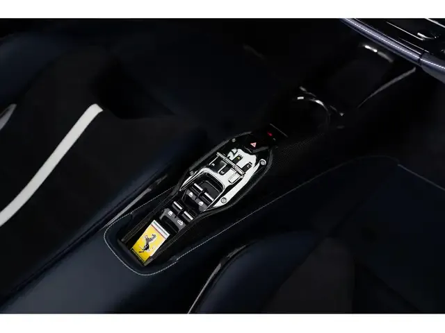 Ferrari SF90 Spider