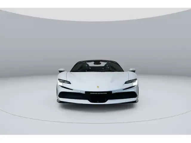 Ferrari SF90 Spider