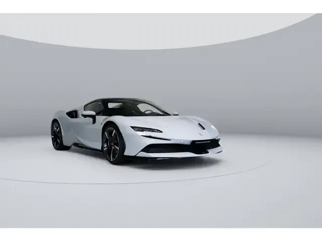 Ferrari SF90 Spider