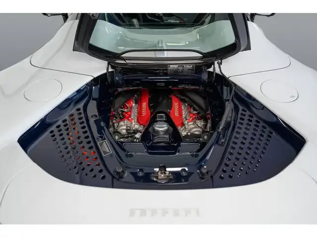 Ferrari SF90 Spider