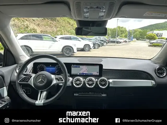 Mercedes-Benz GLB 250