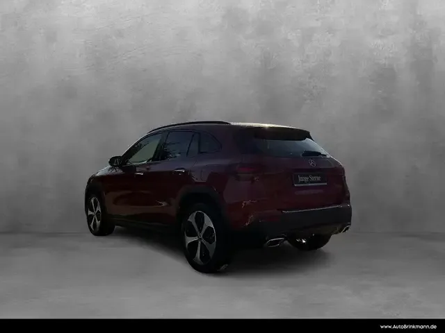 Mercedes-Benz GLA 200