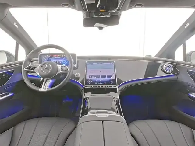 Mercedes-Benz EQE 300