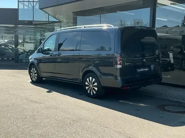 Mercedes-Benz V 250