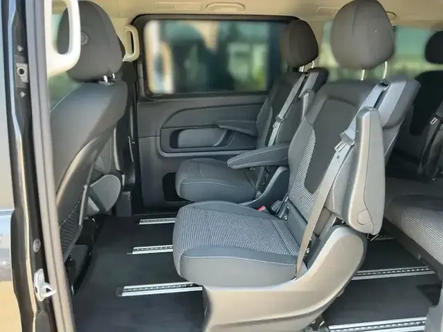 Mercedes-Benz V 250