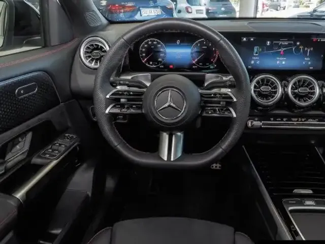 Mercedes-Benz GLB 200