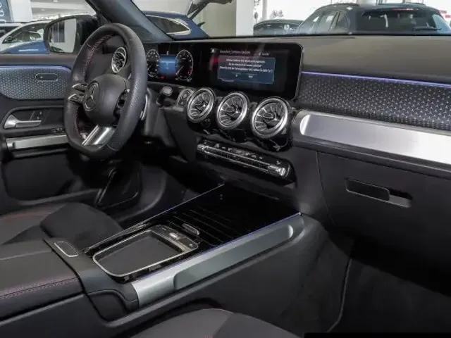 Mercedes-Benz GLB 200