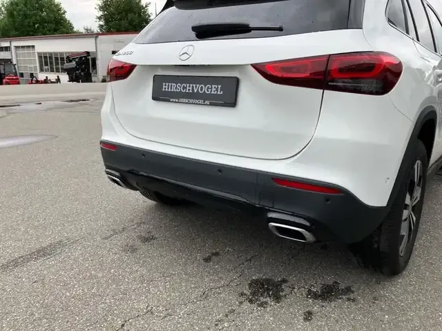 Mercedes-Benz GLA 200