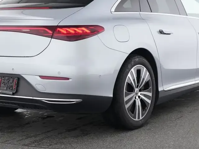 Mercedes-Benz EQE 350