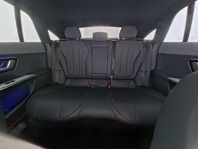 Mercedes-Benz EQE 350