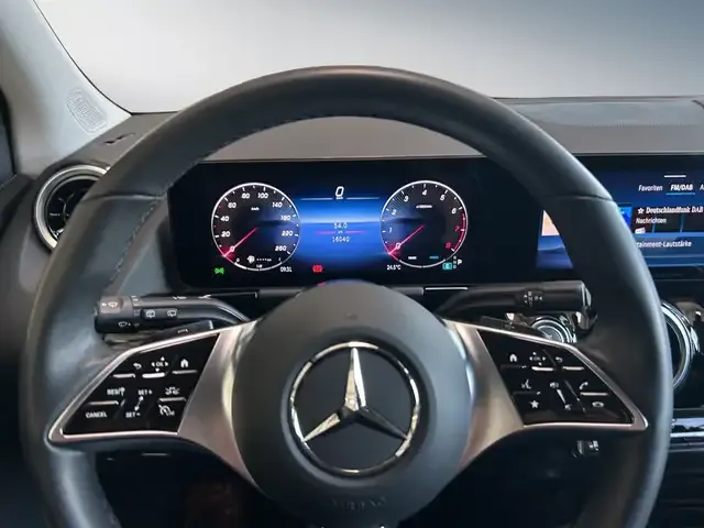 Mercedes-Benz B 200