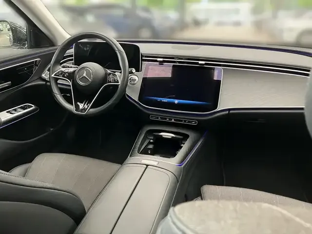 Mercedes-Benz E 220