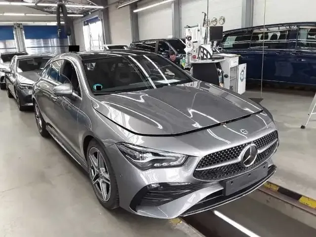 Mercedes-Benz CLA 180