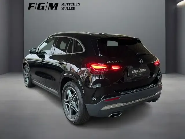 Mercedes-Benz GLA 200