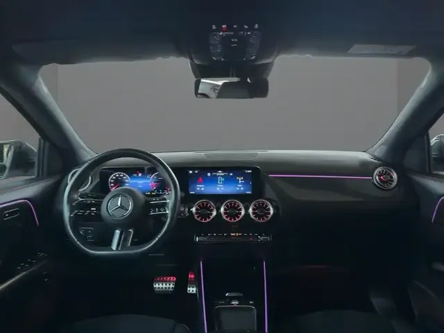 Mercedes-Benz GLA 200