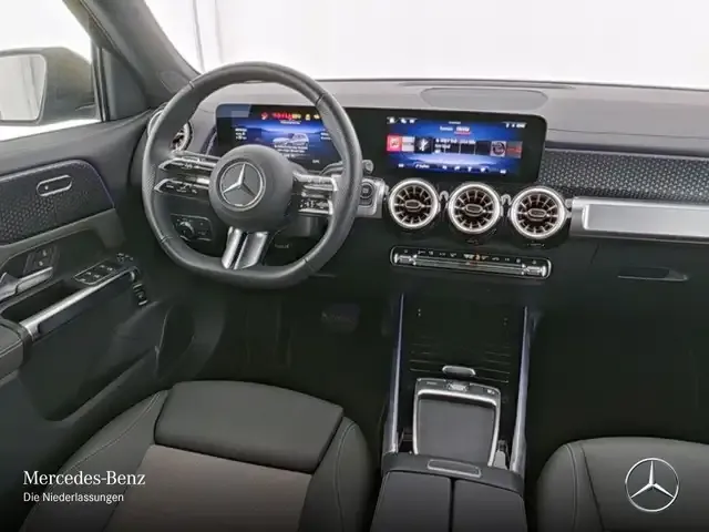 Mercedes-Benz EQB 300