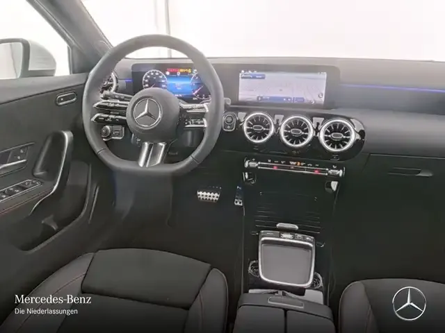 Mercedes-Benz A 220