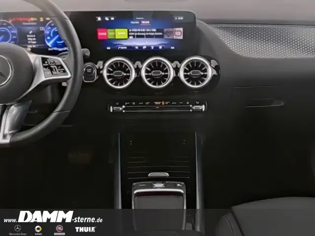 Mercedes-Benz EQA 300