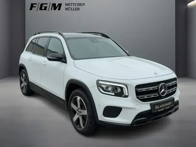 Mercedes-Benz GLB 220