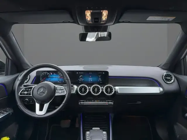 Mercedes-Benz GLB 220