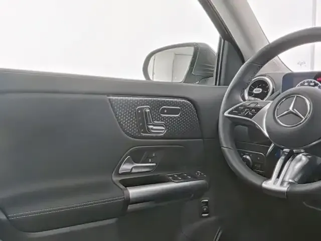 Mercedes-Benz GLA 180