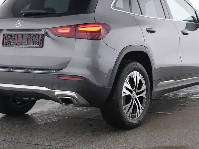 Mercedes-Benz GLA 180