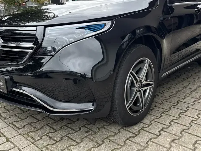 Mercedes-Benz EQC 400
