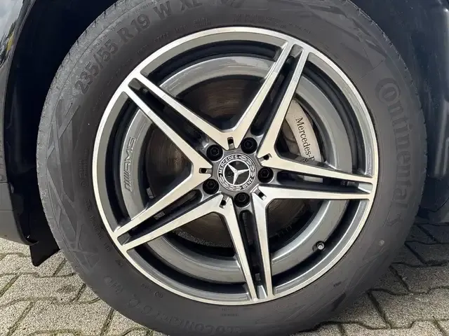 Mercedes-Benz EQC 400