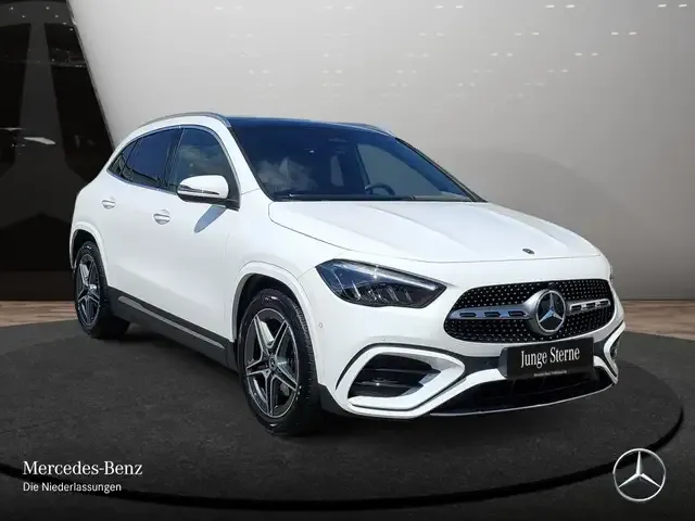 Mercedes-Benz GLA 200