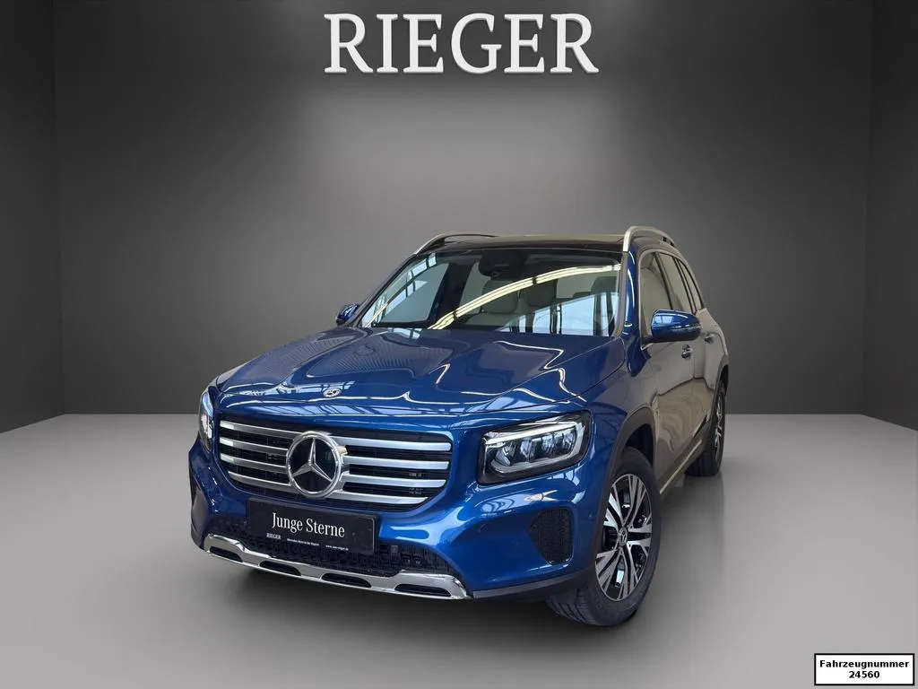 Mercedes-Benz GLB 220