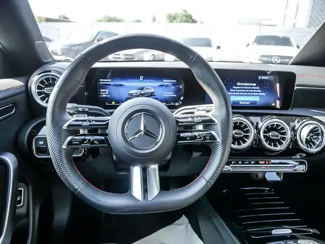 Mercedes-Benz CLA 200