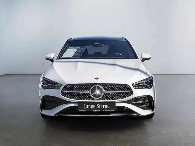 Mercedes-Benz CLA 200