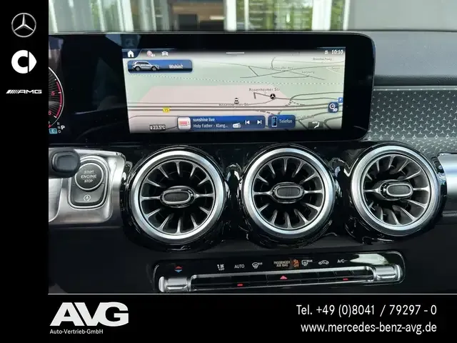 Mercedes-Benz GLB 200