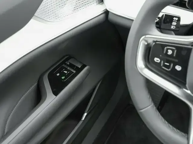 Volvo EX90