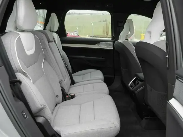 Volvo EX90