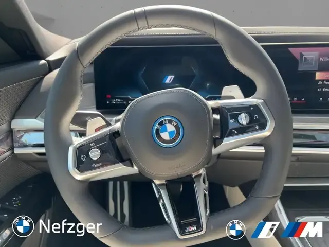 BMW 750