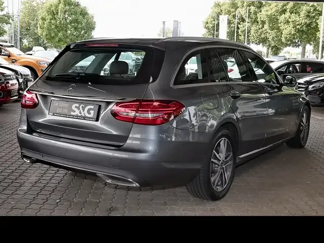 Mercedes-Benz C 180