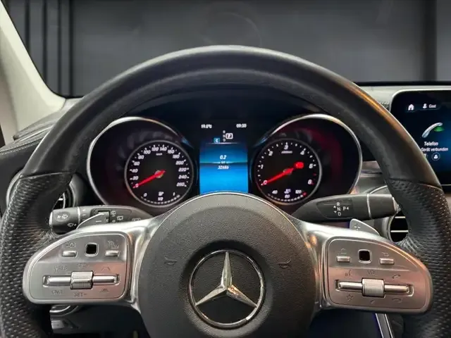 Mercedes-Benz GLC 220