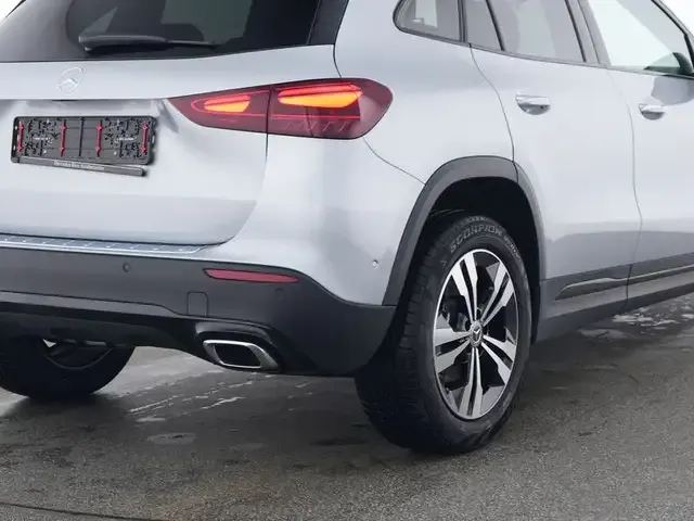 Mercedes-Benz GLA 200