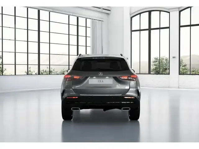 Mercedes-Benz GLA 200