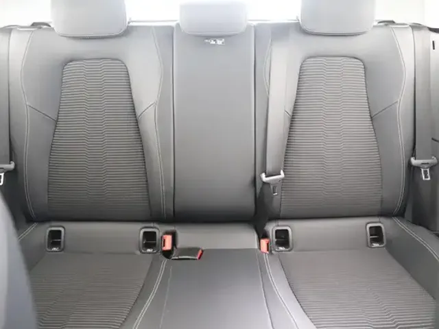 Mercedes-Benz A 220